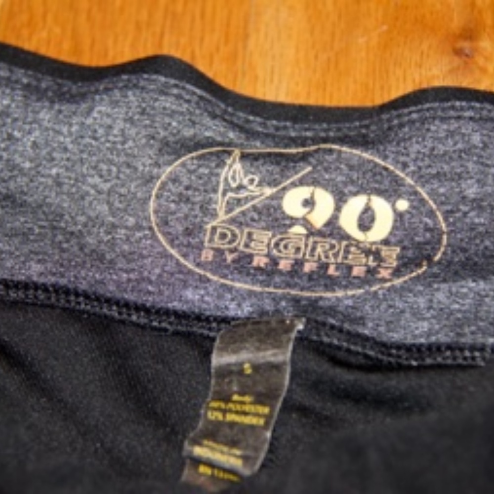 90 Degree by Reflex Cropped Leggings - Picture 2 of 3